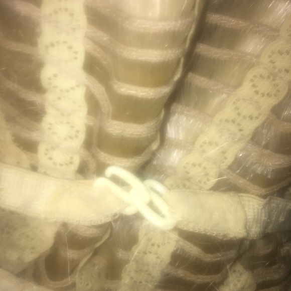 Wig - Picture 9 of 9